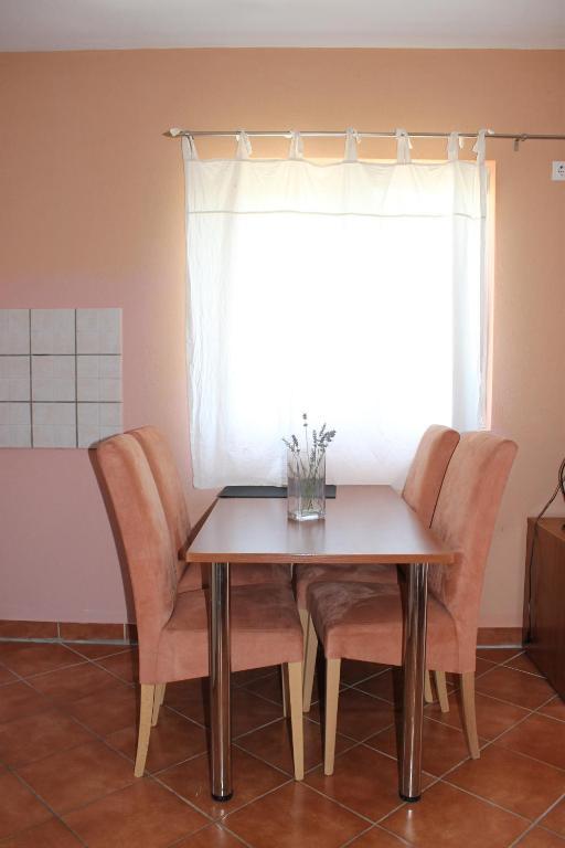 Apartments Isabela Baska  Phòng bức ảnh