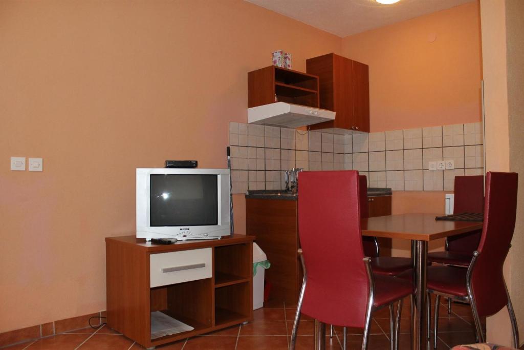 Apartments Isabela Baska  Phòng bức ảnh